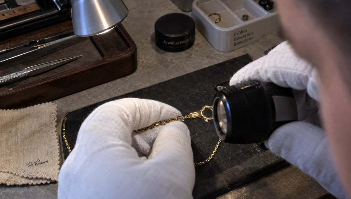 Schmuck in Silber und Gold kaufen und Beschichtungen erkennen