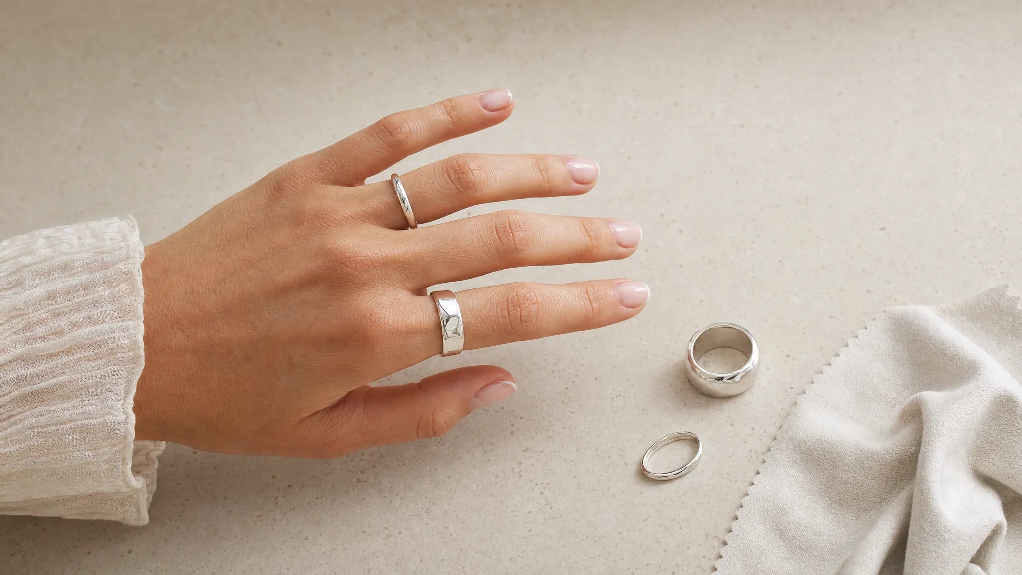 Ringe aus Silber richtig kombinieren und pflegen