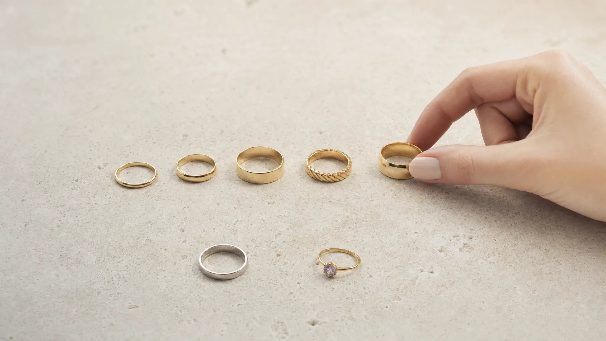 Ringe für Frauen passend zur Handform wählen