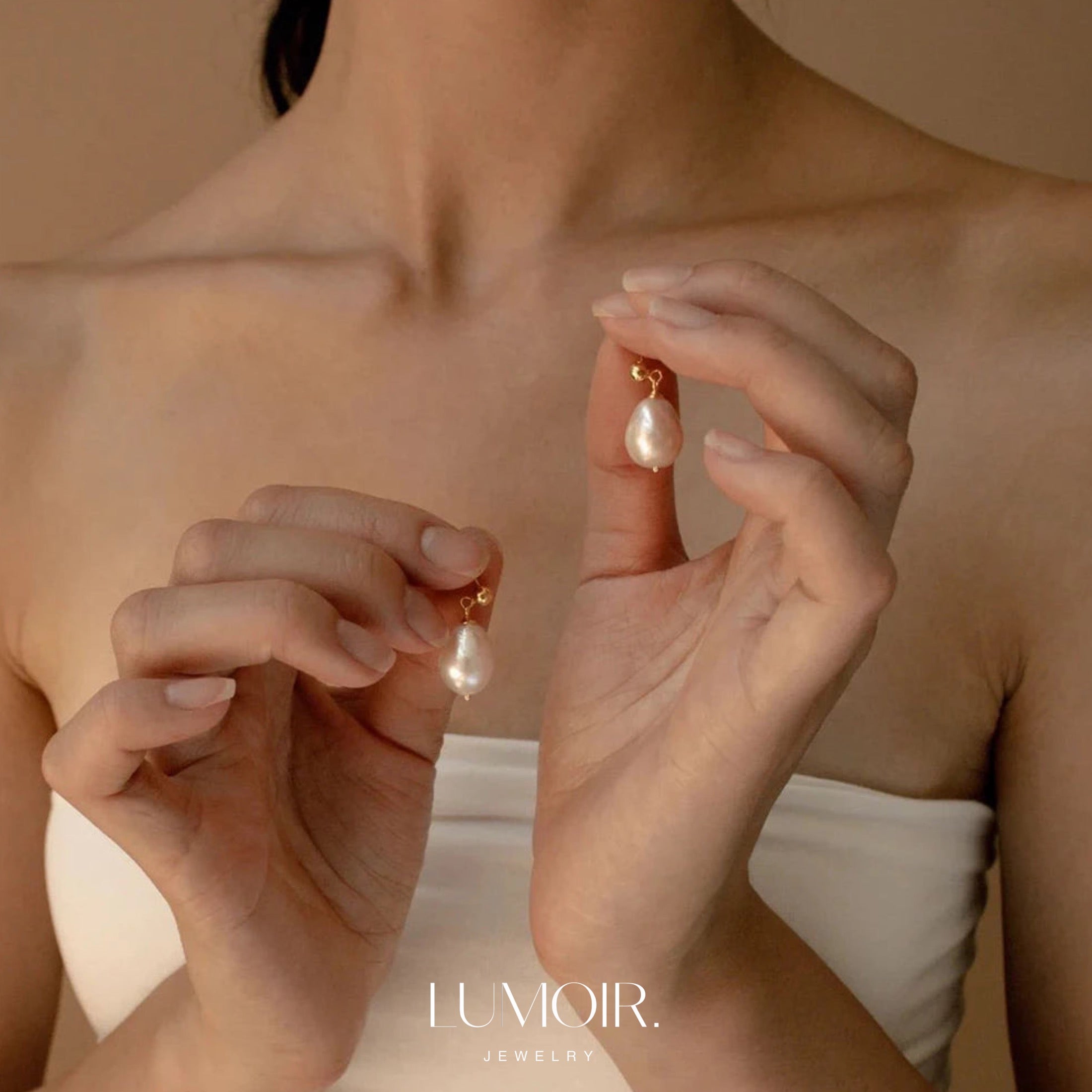 Oleni pearl earrings