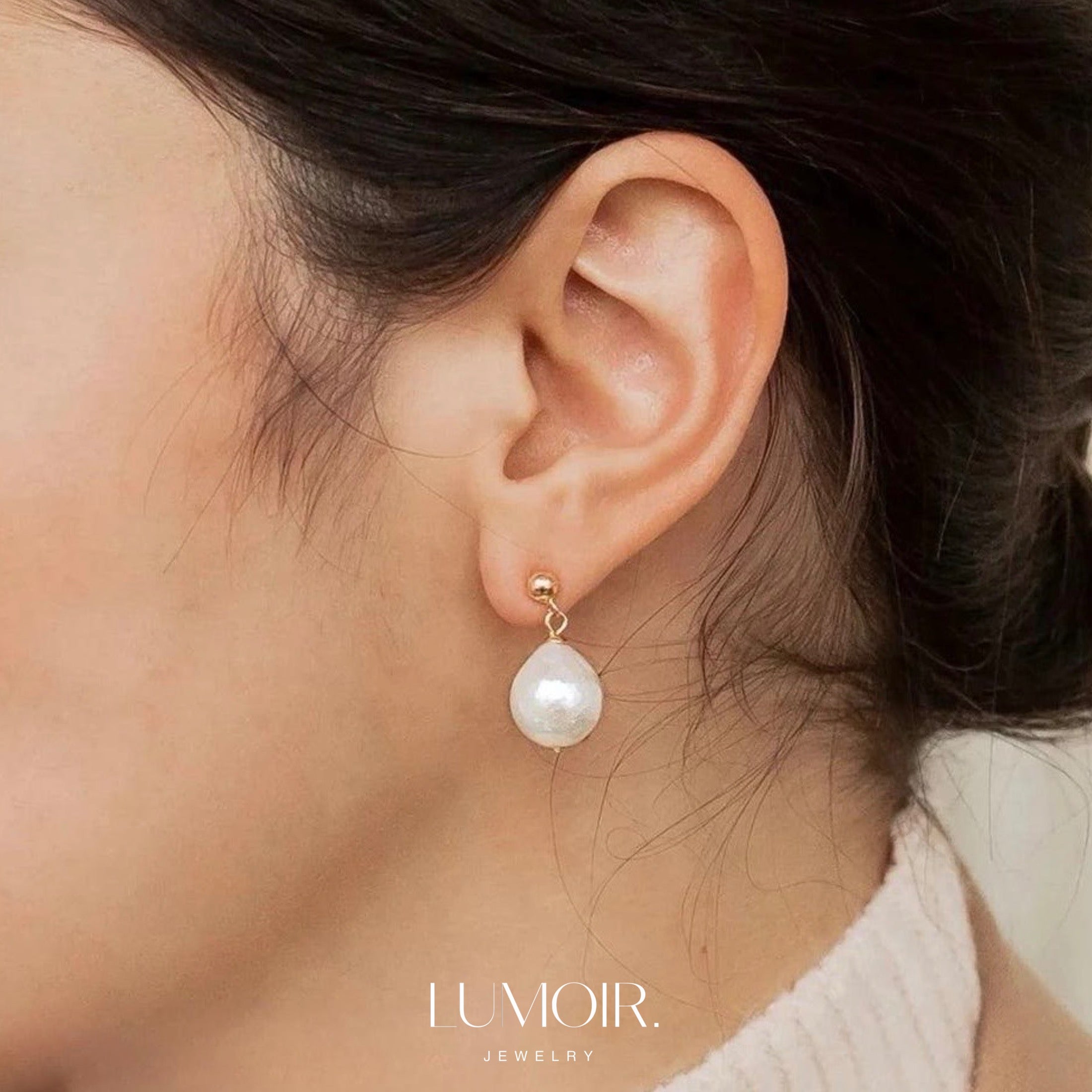 Oleni pearl earrings