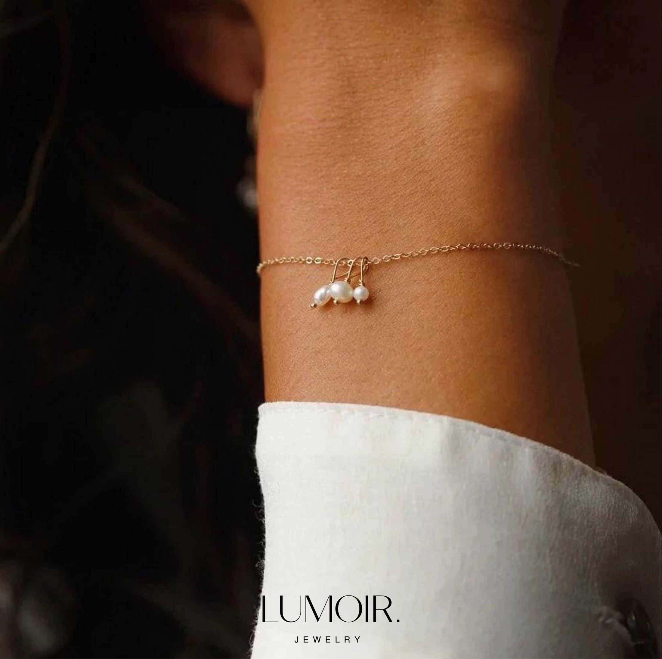 Gina pearl bracelet