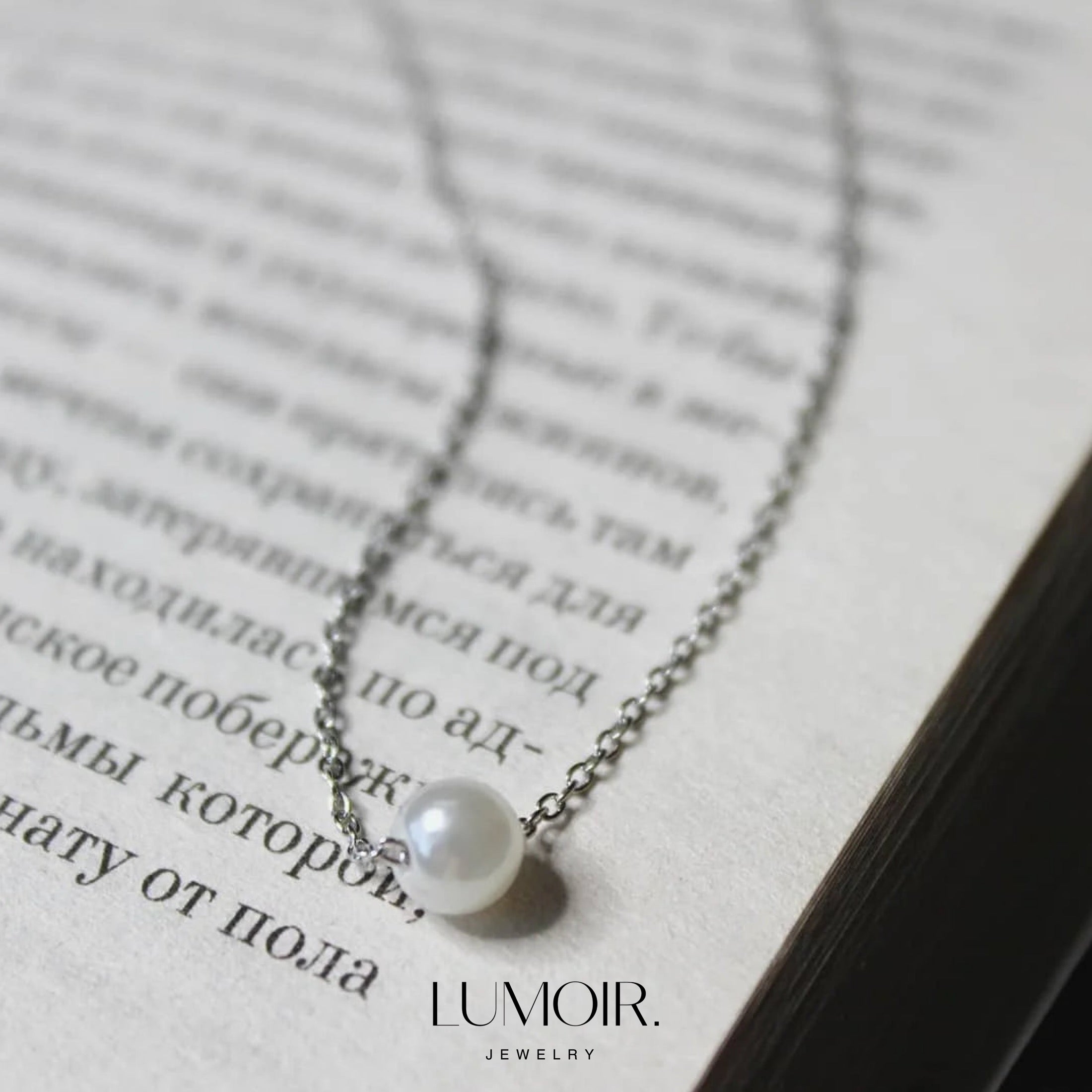 Dominica pearl necklace
